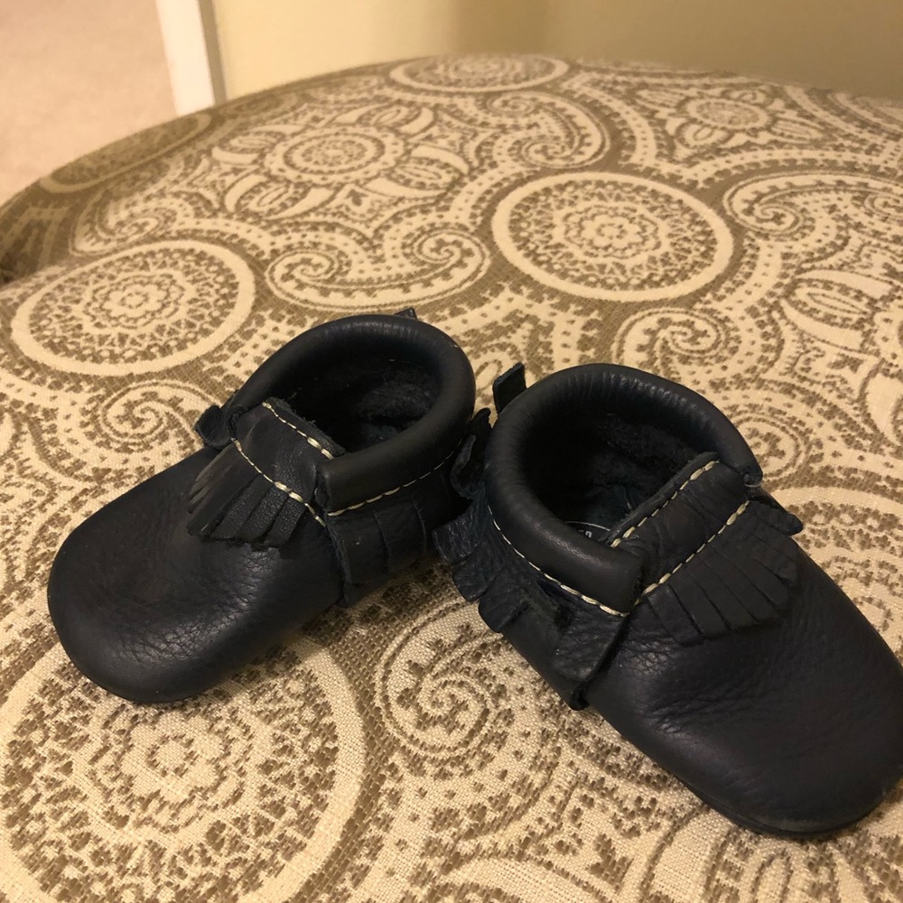 Size 2 Navy Freshly Picked Soft Sole Moccasin